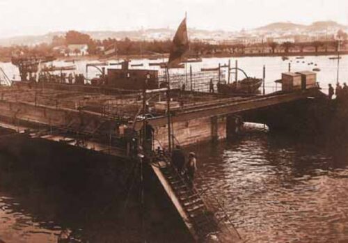 Floating dock at Muelle de Levante, 1927
